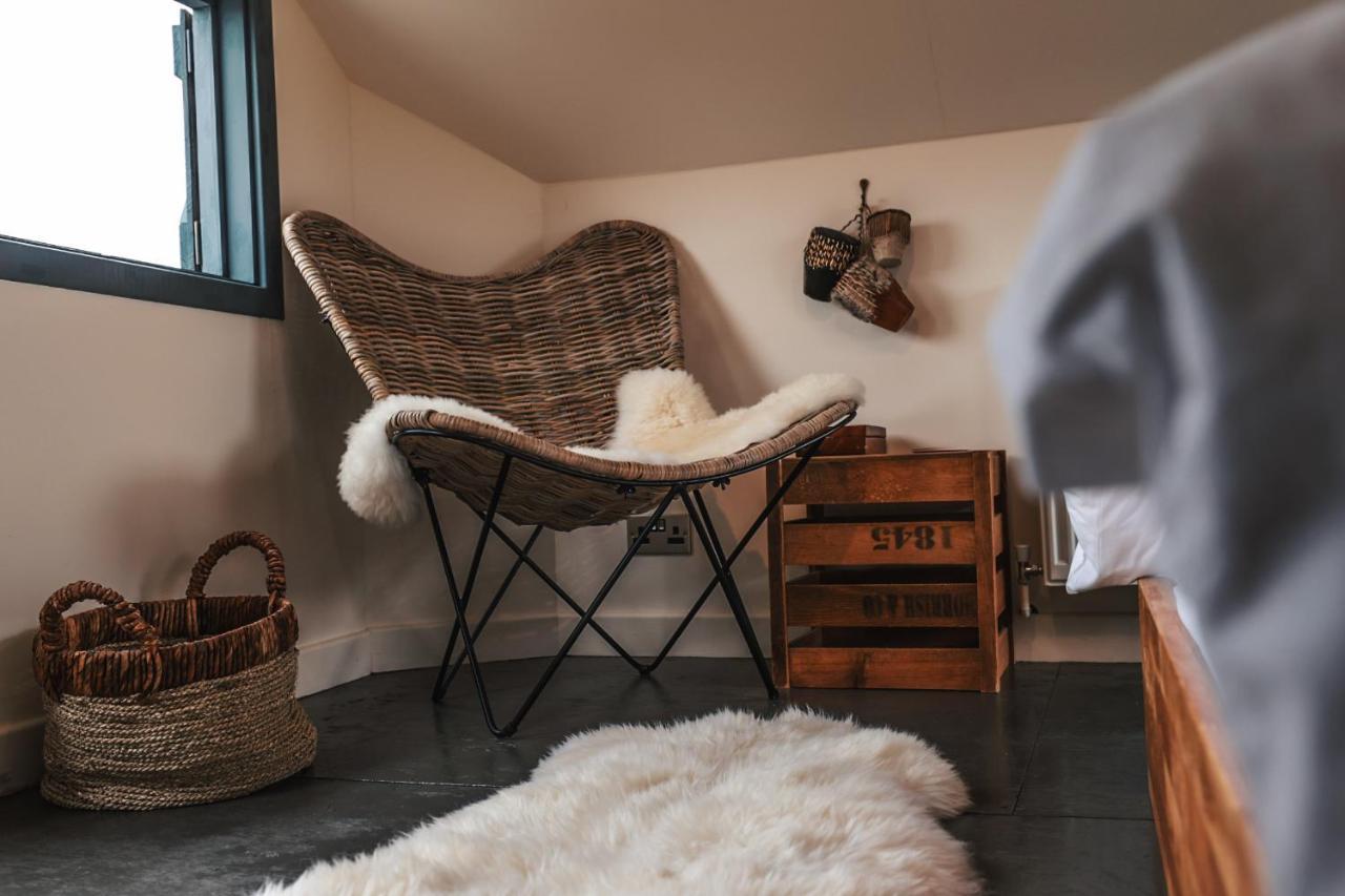 The Treehouse At Humblebee Hall Worcester Esterno foto